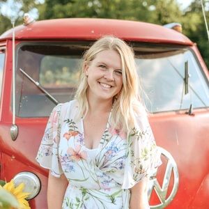 Meet your Posher, Naomi